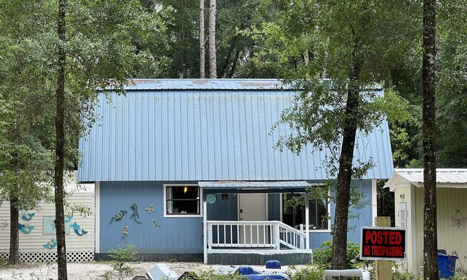 Branford Cabina | "Charming Barnominium on 2 Wooded Acres in Three Rivers Estates". Sleeps 6.