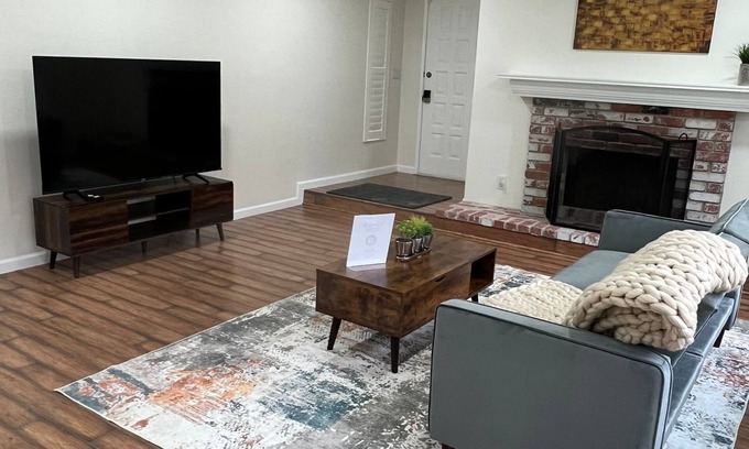 Benicia Villa | Charming Bay Area in Benicia: Nature & City Life