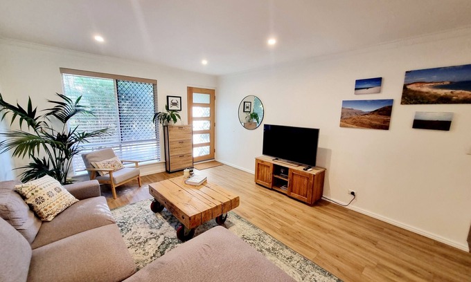 Scarborough Villa | Charming beach abode in the heart of Scarborough!