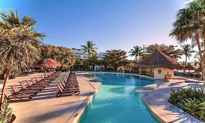 Villa Juarez Apartamento | Charming Beachfront Eco Resort Playa del Carmen -- All-Inclusive is mandatory