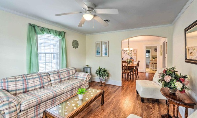 Morehead City Casa | Charming Beaufort Getaway Walk to the Waterfront!