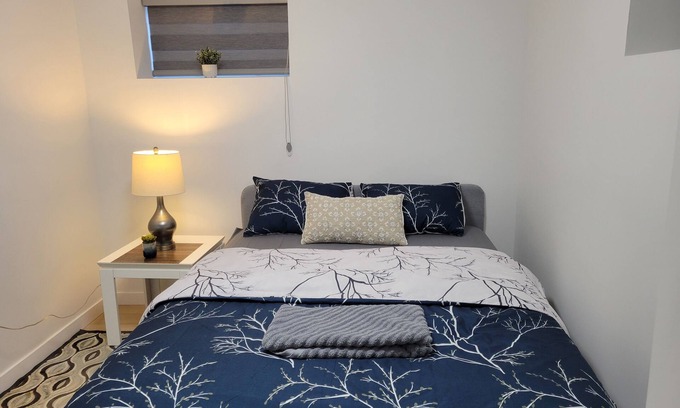 Winnipeg Casa | Charming Bedroom in Bonavista