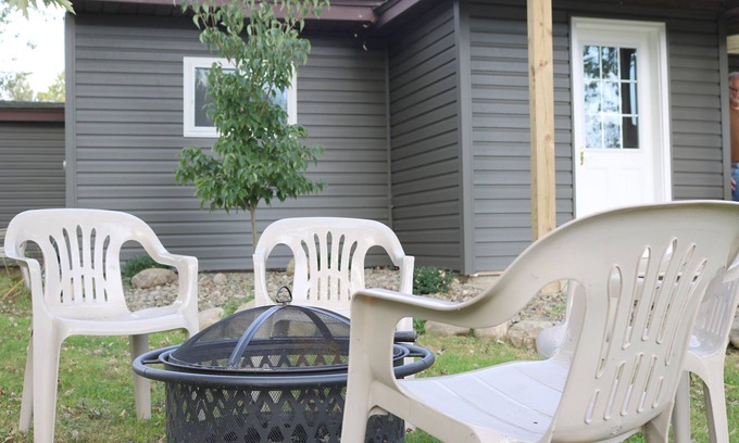 Bemus Point Casa | Charming Bemus Point Cottage: Walk to Water and close to town!