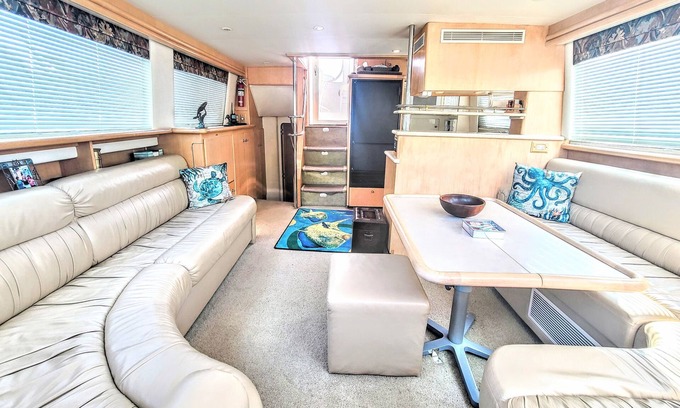 Cincinnati Alquiler De Eote | Charming boat with AC in Cincinnati - Perfect for a unique getaway