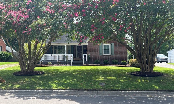 Edenton Casa | Charming brick home in a historic 18th century waterfront town.