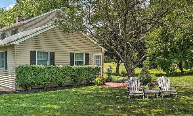 Newtown Apartamento | ¡NUEVO! Retiro encantador del condado de Bucks ~ 4 millas a Dwtn