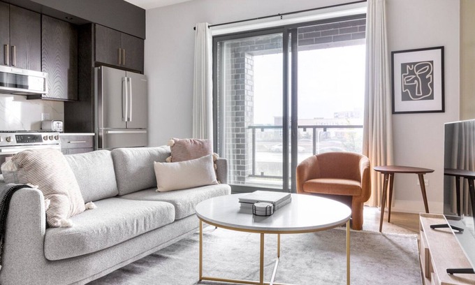 Bucktown Apartamento | Charming Bucktown 2BR nr I-90, by Blueground