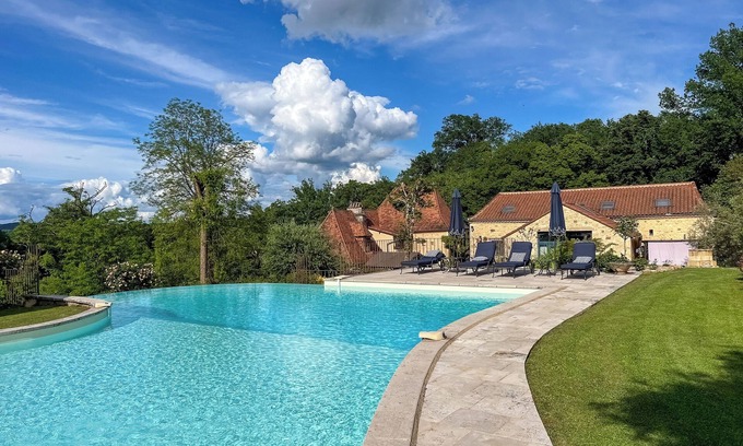 Marnac Casa | Charming Bungalow with stunning views of the Dordogne River in the Perigord Noir