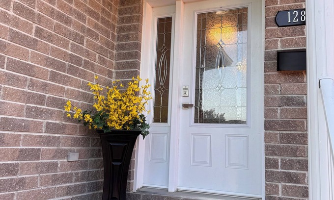 Cornwall Casa | Charming Bungalow in quiet neighbourhood