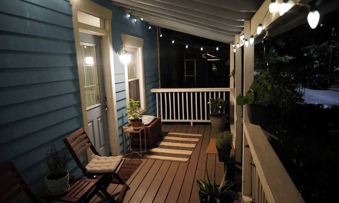 Cabbagetown Casa | Charming bungalow in walkable historic district