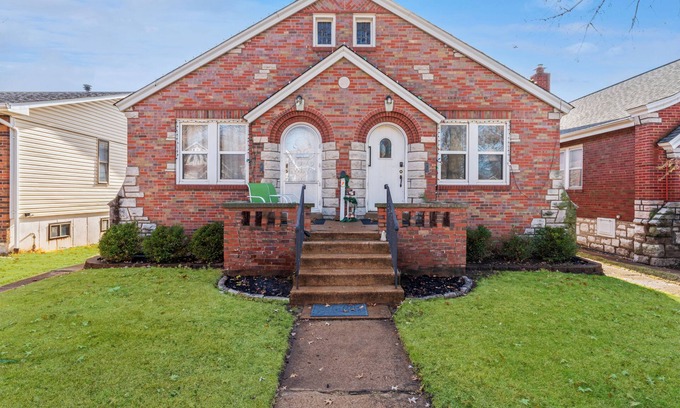 The Southampton Casa | Charming bungalow South St Louis : Accessible features!