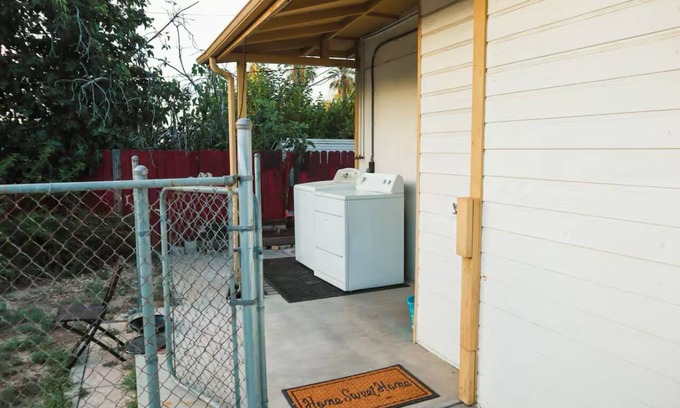 Loma Linda Casa | Charming bungalow with AC and WiFi in soothing Loma Linda