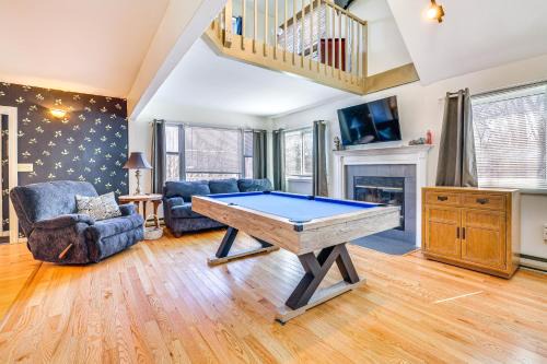 Bushkill Casa | Charming Bushkill Retreat with Private Deck and Grill!