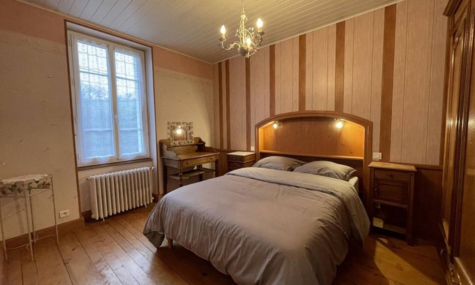 Ferrieres-sur-Sichon Cabaña | Casa acogedora en Montaña Bourbonnaise, cerca de Vichy, con terraza, garaje y WiFi