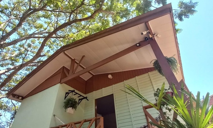 Centro Cabina | Charming cabin in brilliant Centro Montenegro with WiFi, AC, outdoor fireplace