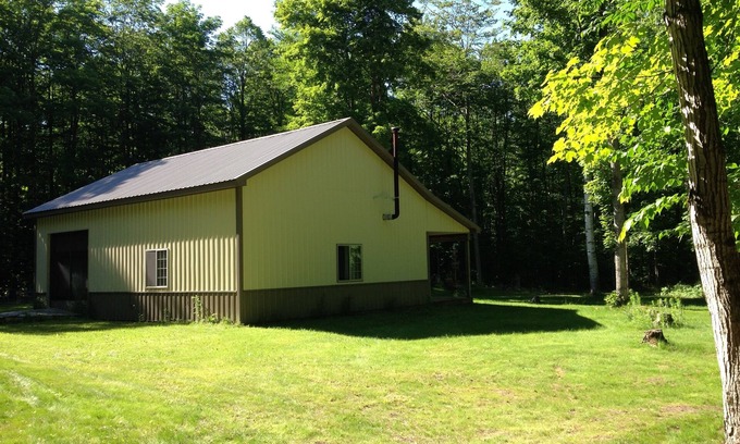 Cheboygan Casa | Charming Cabin, 6 miles from Mackinac Bridge, sleeps 6 on 10 secluded acres