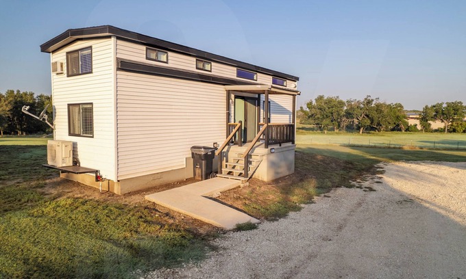 Hamilton Cabina | Charming cabin in Hamilton with AC - perfect for a cozy getaway