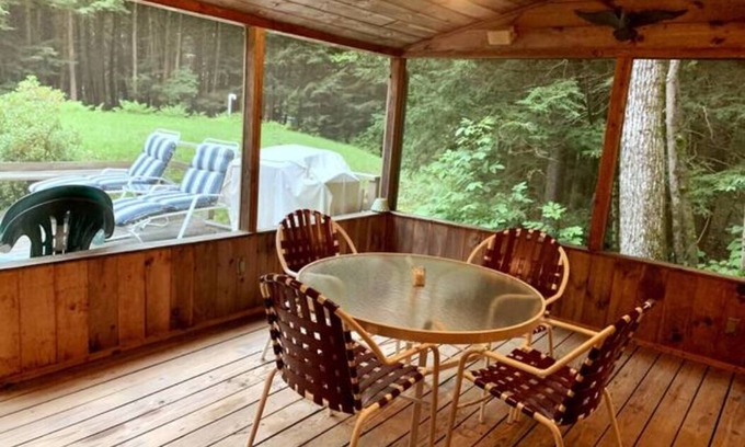 Sandisfield Casa | Charming Cabin in The Berkshires- Lake, Tennis, PickleBall, Hiking
