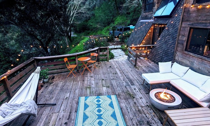 Carmel Valley Cabina | Charming cabin in Carmel Valley with private trail and wood-burning fireplace
