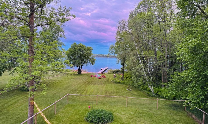 Ossipee Cabina | Charming Cabin on Beautiful Mission Lake!