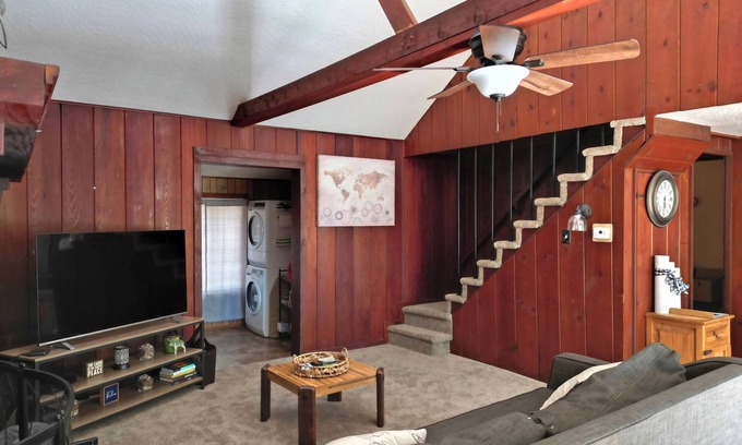 Mi-Wuk Village Cabina | Charming cabin with WiFi in Mi-Wuk Village