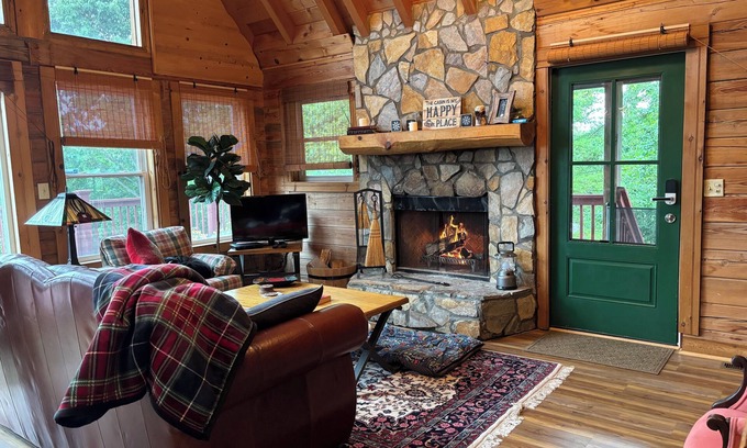 Bostic Cabina | Charming Cabin with Incredible Mountain Views