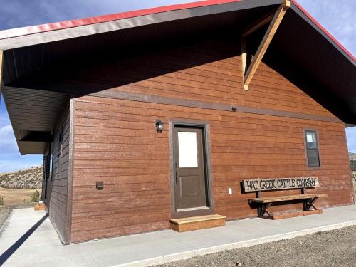 Madison County Casa | Charming Cabin with Panoramic Mountain Views near Pony in the Tobacco Root Foothills, Montana