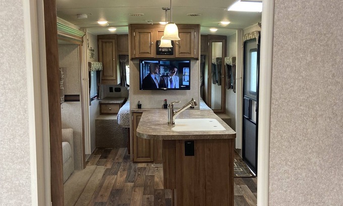 Ludlam Casa | Charming Camper in a beautiful neighborhood across from golf course