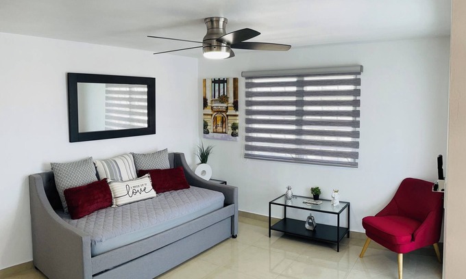 Sabana Abajo Casa | Charming Carolina blue House 2 Puerto Rico