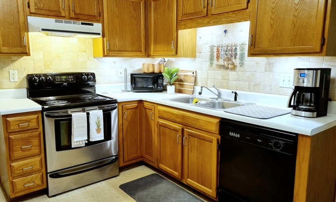 Northeast Raleigh Casa | Charming Casita 3bed in Raleigh near I-540