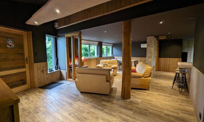 Travexin Cabaña | Chalet encantador para 6, cerca del esquí, WiFi, parking, admite mascotas