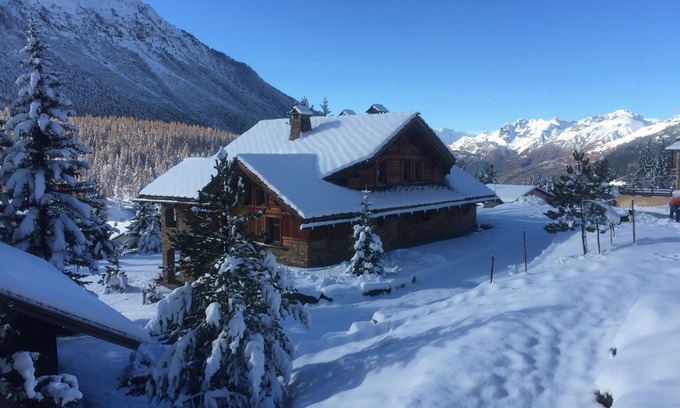 Montgenevre Chalet De Esquí | Chalet encantador con vista
