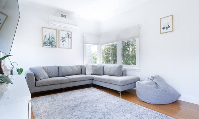 East Launceston Casa | Charming Character Home