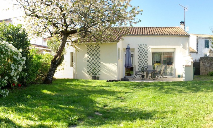Arvert Casa | Encantadora casa Charentaise con bonito jardín cerrado, se admiten mascotas