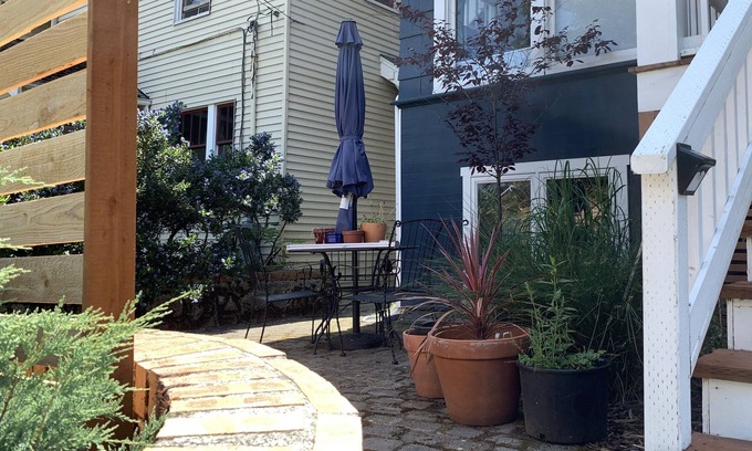 Columbia City Apartamento | Charming City Flat in Seattle: Walk to Historic Columbia City Downtown