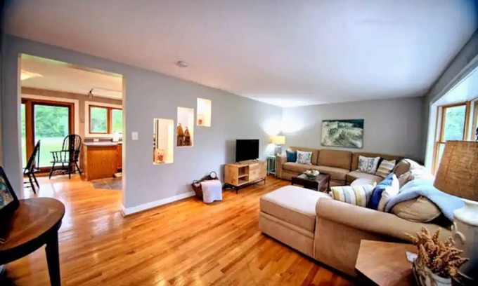 Stevensville Casa | ❤️Charming Coastal/Country Home w/3 Acres & Sauna!❤️