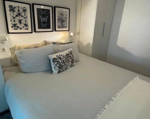 Anavyssos Apartamento | Charming Coastal Retreat