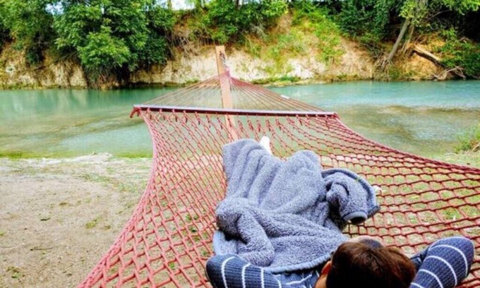 Fentress Cabina | Charming, Comfy Cabin on the San Marcos River!