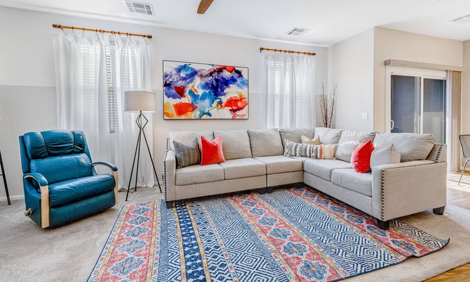 Copper Leaf Condominio | Charming Condo with Central A/C & Washer/Dryer - Shared Pool & Hot Tub