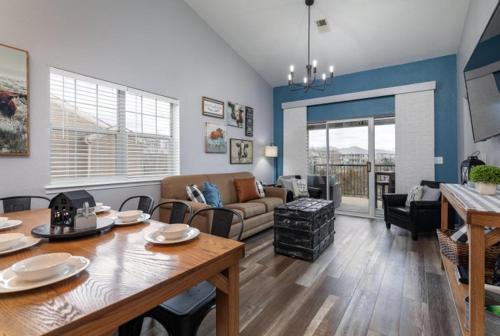 Branson Apartamento | Charming Condos at Holiday Hills Resort - Beautifully Updated and Affordable - Family Amenities
