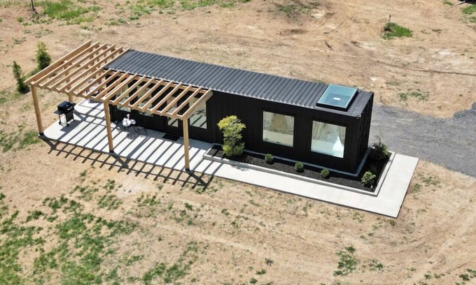 Pine Grove Apartamento | Charming Container Getaway Amidst Rural Serenity