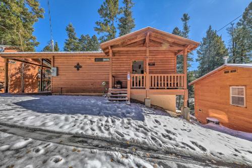 Bear Park Casa | Charming Coppertop Cloudcroft Cabin 3 Mi to Ski