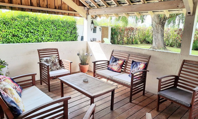 Brain-sur-Allonnes Cabaña | Encantador Gîte Cerca de la Loire con Jardín y Terraza Cúbierta para 4 Personas