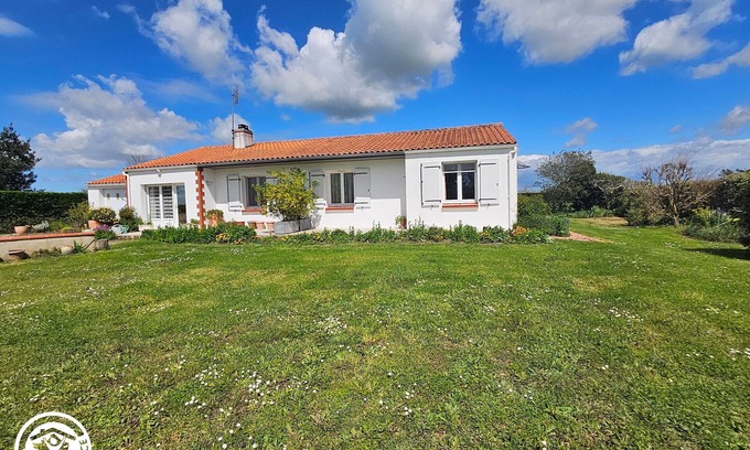 Saint-Jean-de-Monts Cabaña | Gite rural en maison contemporaine avec jardin près de la mer en La Barre-de-Monts