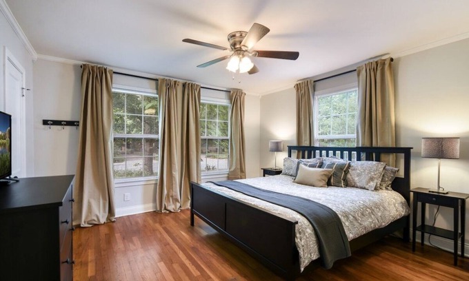 Brentwood Casa | 3 dormitorios Crestview, recientemente disponible!