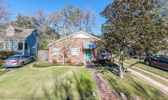 Mid City South Cabaña | Charming Cottage, 2 mi. from Louisiana State University, restaurants & shopping!