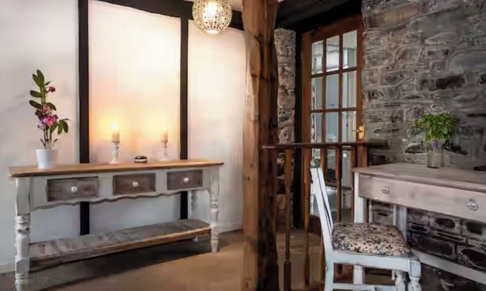 Borth Apartamento | Charming Cottage Apartment-1 minute from Beach