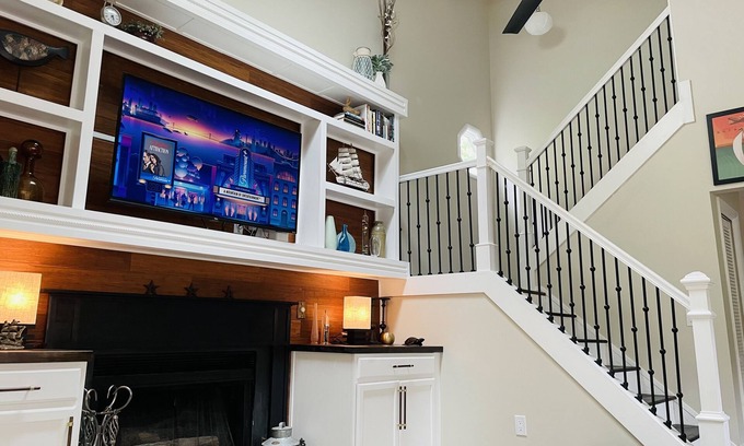 Arundel on the Bay Casa | Charming Annapolis Beach Cottage by the Bay with Hot Tub, Gourmet Kitchen & Pier