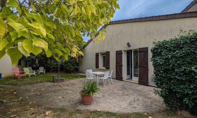 Baraize Cabaña | Casa de vacaciones con jardín privado, cerca de la playa y del lago