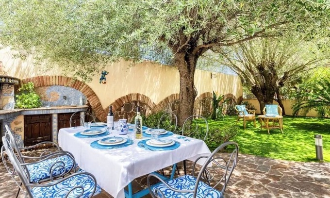 Cala Gonone Villa | Charming cottage in Cala Gonone! IUN. GOV. EN / P7508